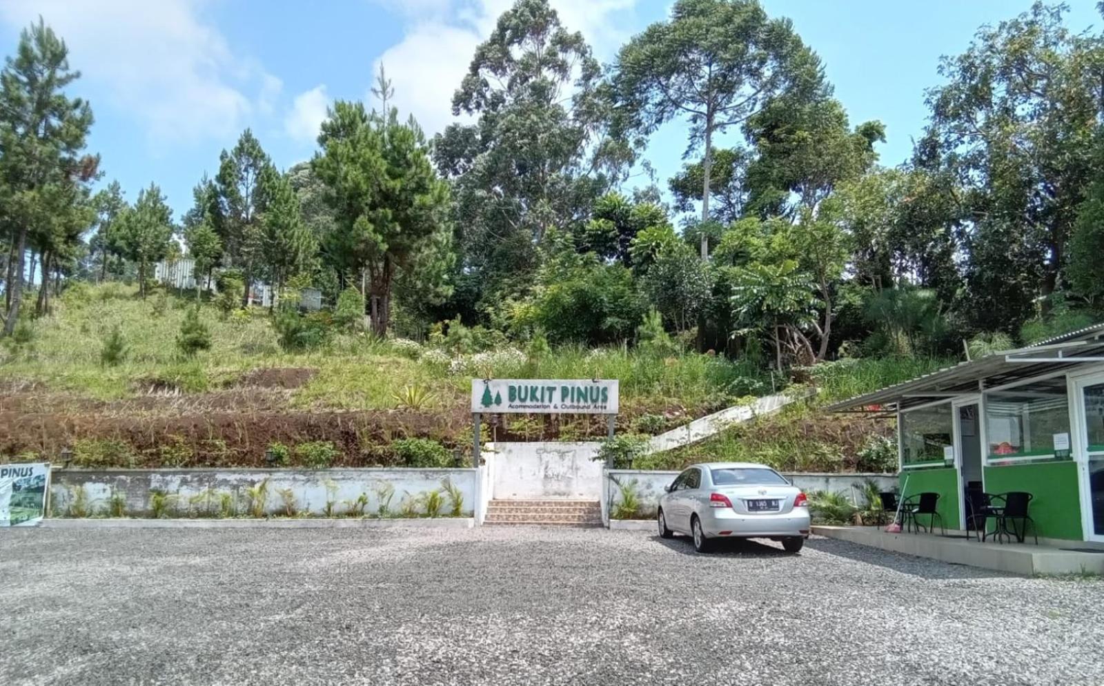 Hotel Bukit Pinus Tegalharendong Bagian luar foto